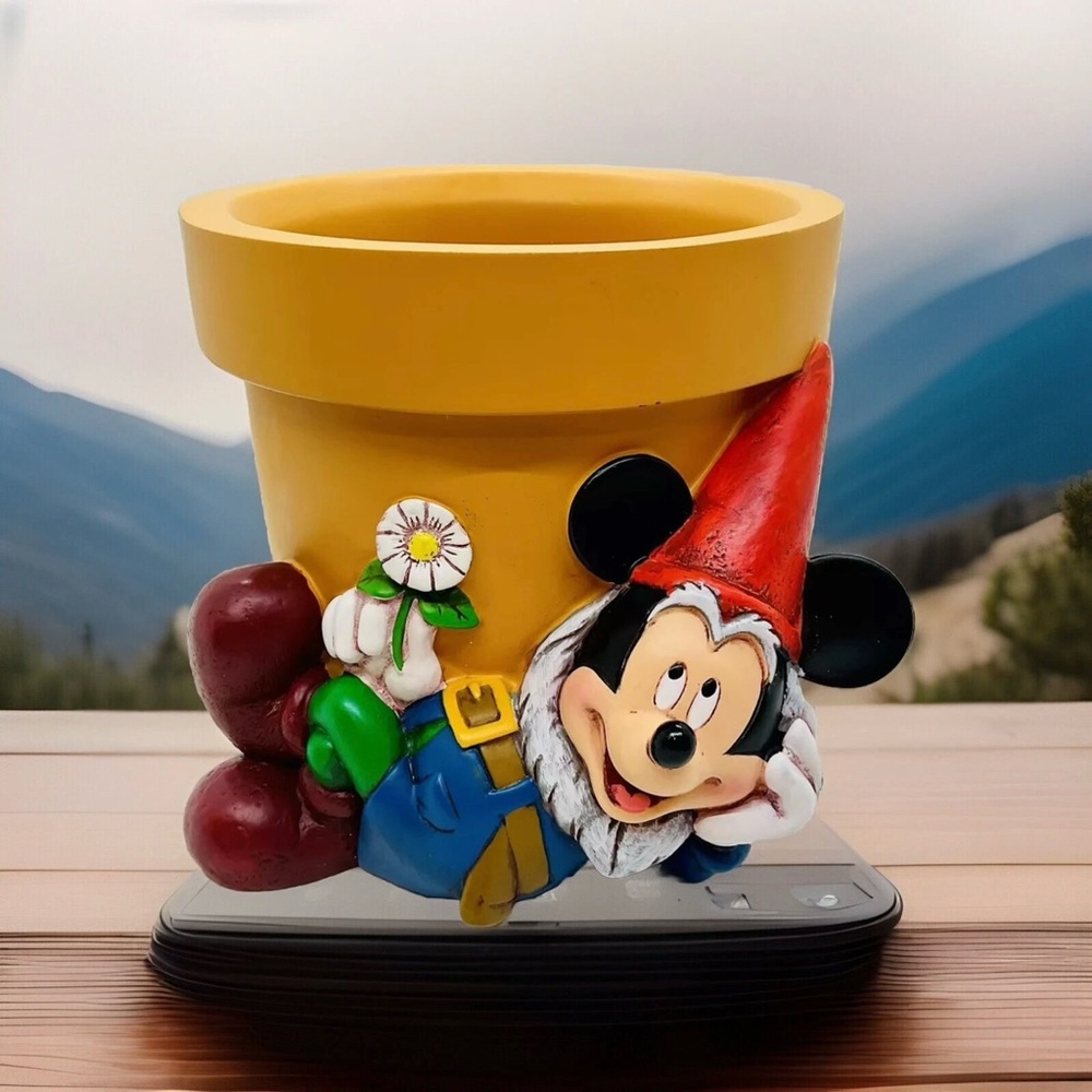 Disney Parks Mickey Mouse Gnome Garden Planter Pot 5”x 5” Resin Pot New/Unused